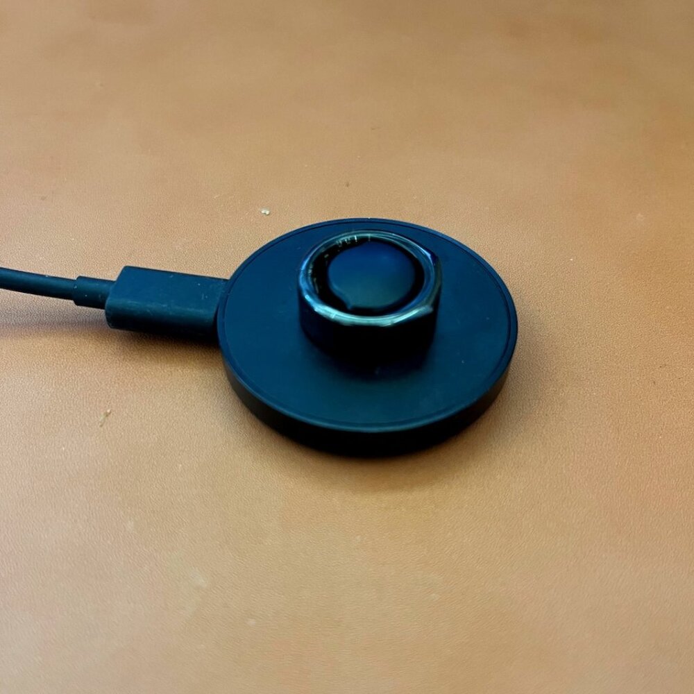 Oura Ring Gen 3 - size 6 - Stealth